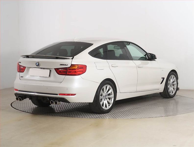 BMW Řada 3 (2014) 320d xDrive GT, 4X4, Automat - fotka 5 z 22