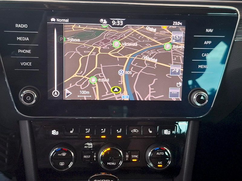 Škoda Superb (2024) COMBI STYLE PLUS TD 110/2.0 7D - fotka 8 z 39