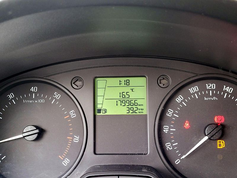 Škoda Roomster TSi *SERV.KNÍŽKA* KLIMATIZACE - fotka 35 z 40