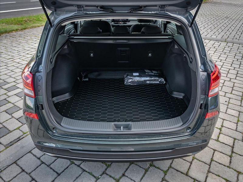 Hyundai i30 1,0 T-GDI MT STYLE - fotka 7 z 14