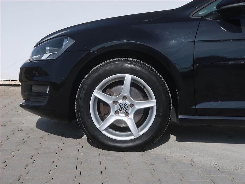 Volkswagen Golf (2016) 1.6 TDI, Tempomat - fotka 14 z 18