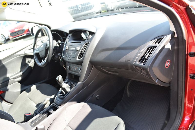 Ford Focus 1.6i - 77KW  TREND - fotka 15 z 39