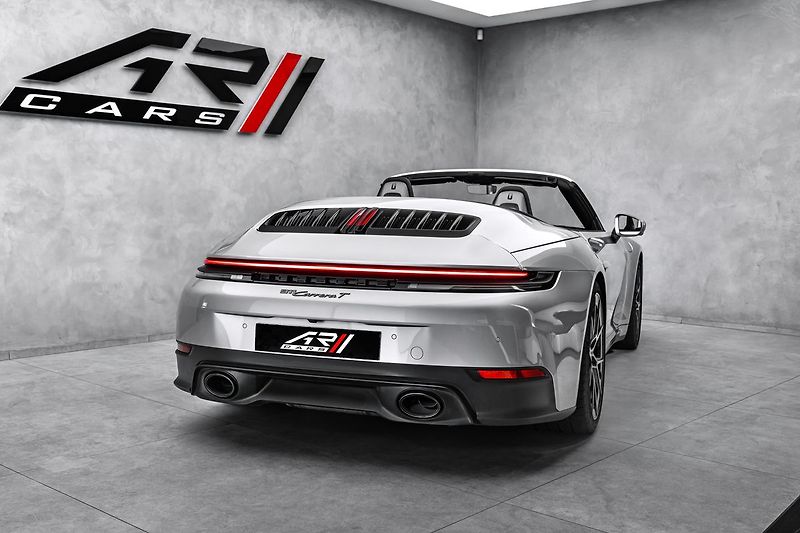 Porsche 911 Carrera T Cabrio Sport Chrono - fotka 8 z 28