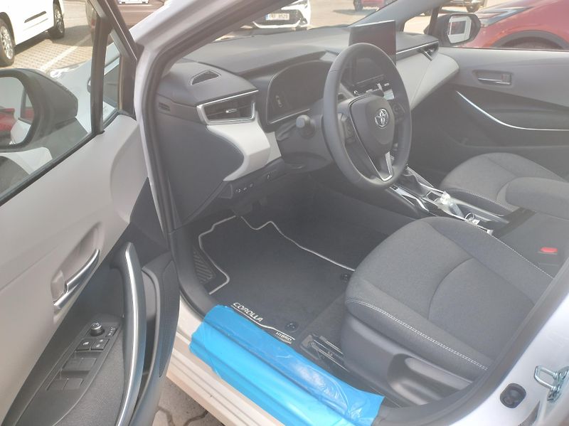Toyota Corolla (2026) SD 1.8 FHEV Comfort - fotka 5 z 14