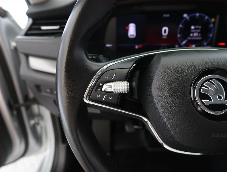 Škoda Octavia (2023) Ambition 2.0 TDI, ČR,1.maj - fotka 20 z 25