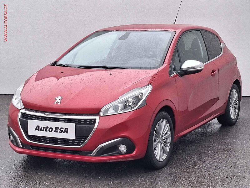 Peugeot 208 (2016) 1.2PT, ČR, AC, park.asist - fotka 3 z 12