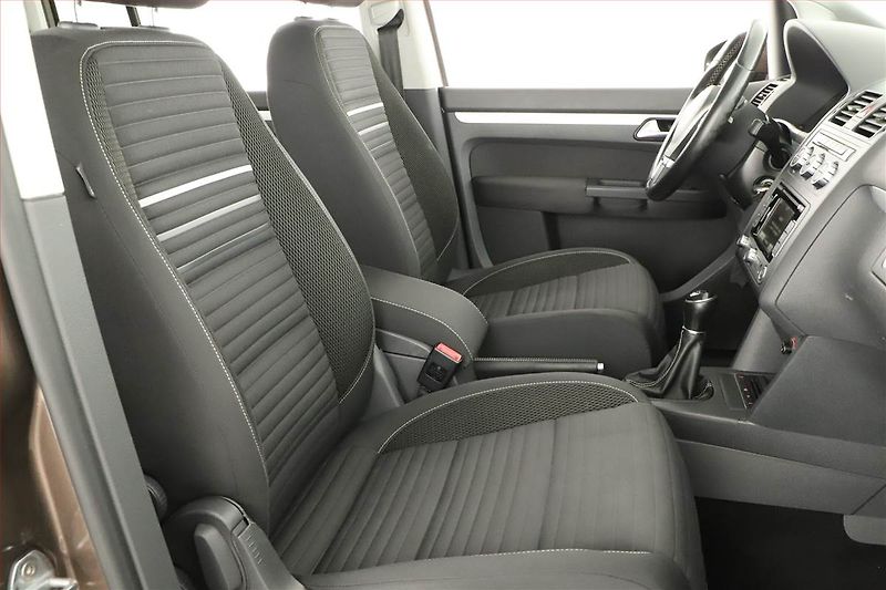 Volkswagen Touran (2015) 1.4 TSI, Serv.kniha, Navi - fotka 7 z 14