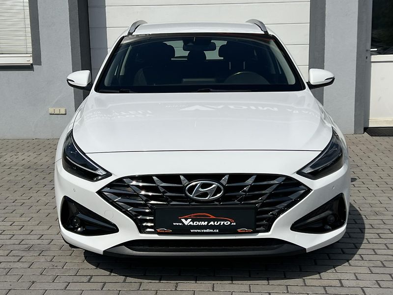 Hyundai i30 (2022) 1.6CRDi 85kW SMART 1.MAJITEL  - fotka 5 z 21