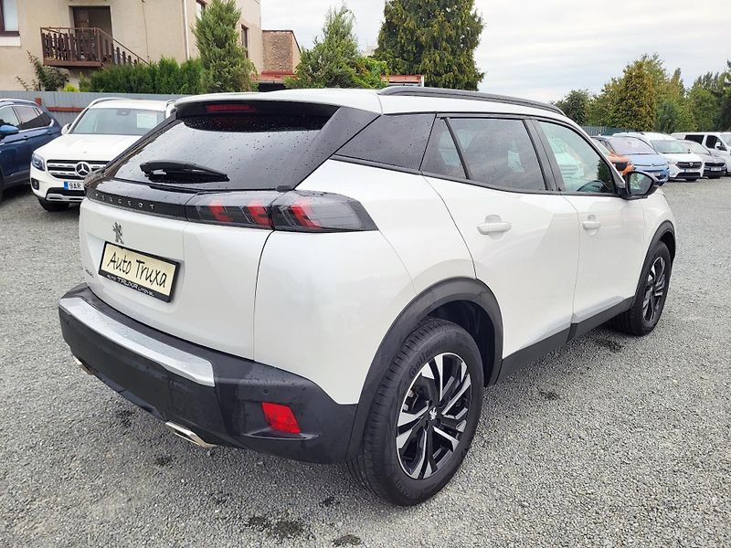 Peugeot 2008 ALLURE 1.2 PureTech 130k EAT8 - fotka 4 z 45