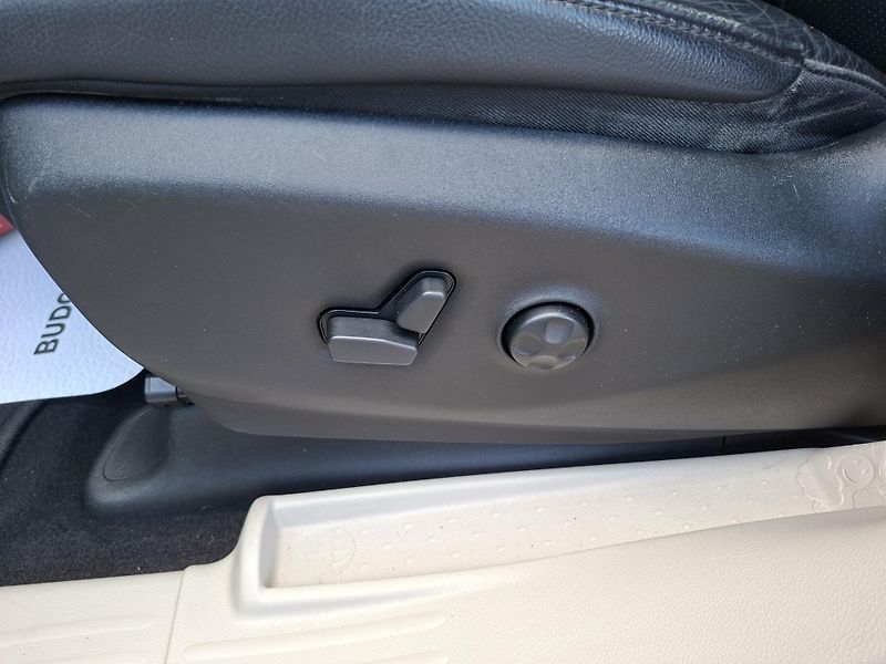 Chrysler Pacifica (2018) 3,6L,Top výbava, REZERVACE - fotka 29 z 44