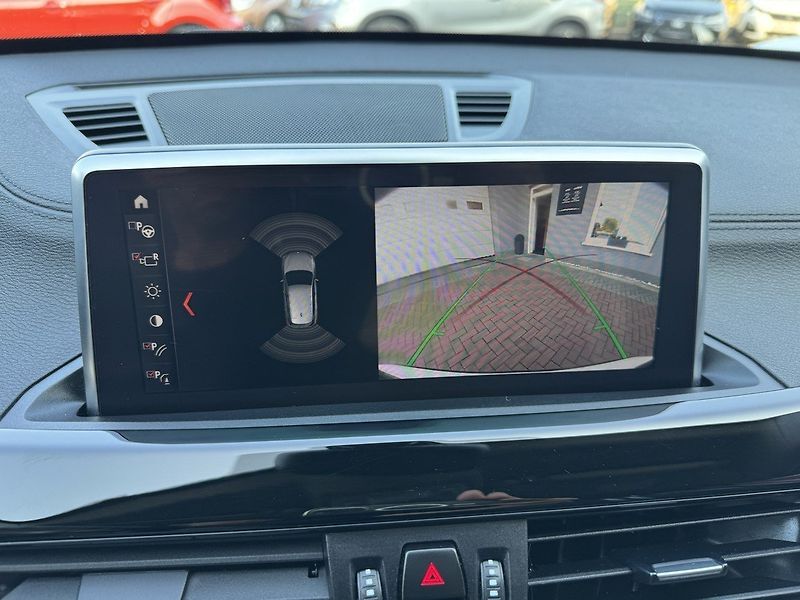 BMW X1 (2020) 2.0d Xdrive Navi 4x4 LED - fotka 17 z 50