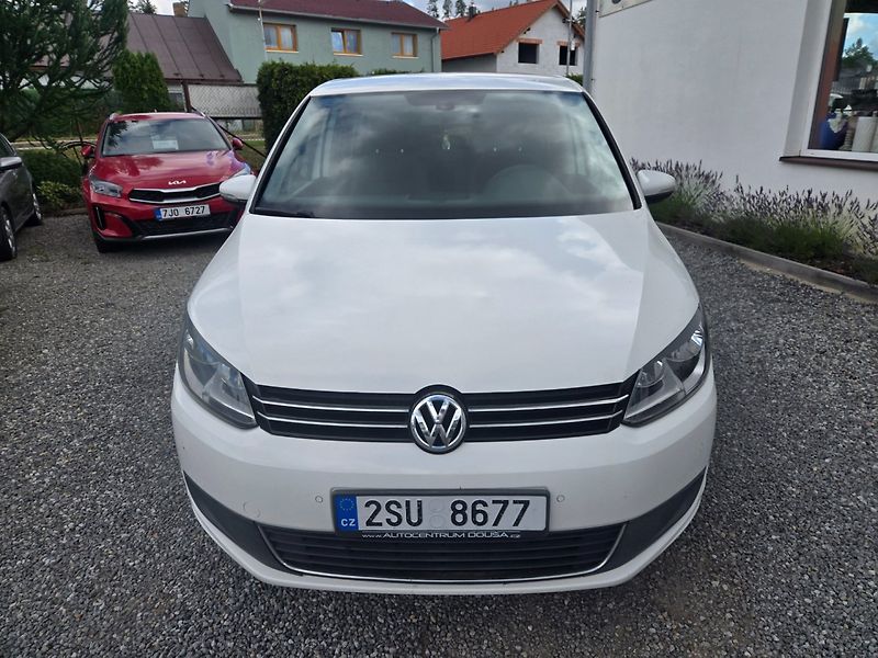 Volkswagen Touran (2012) 2.0 TDI DSG - fotka 7 z 20