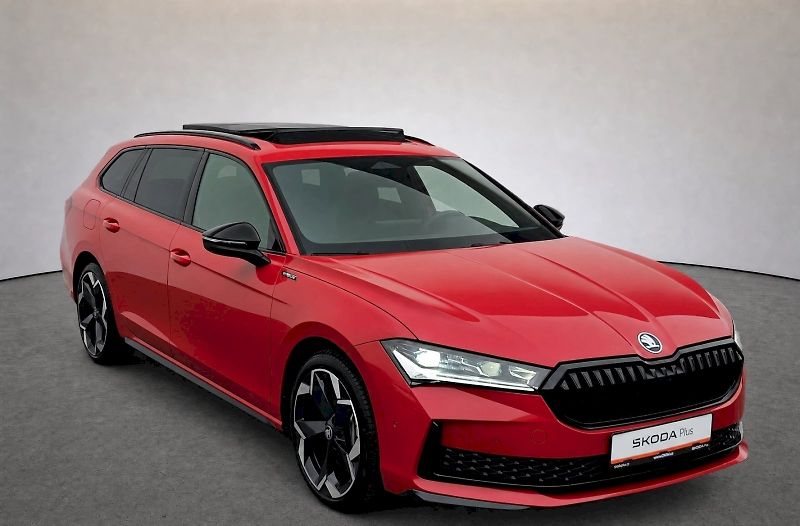 Škoda Superb (2025) Combi SportLine 1,5 Tsi iV DSG - fotka 44 z 49
