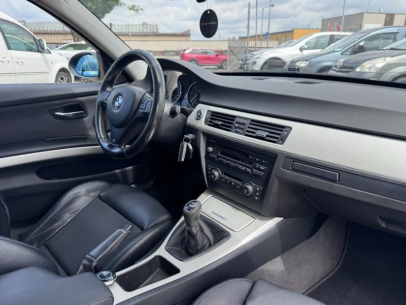 BMW Řada 3 (2006) 330D M57 3,0 R6 170KW STK KOLA - fotka 36 z 46