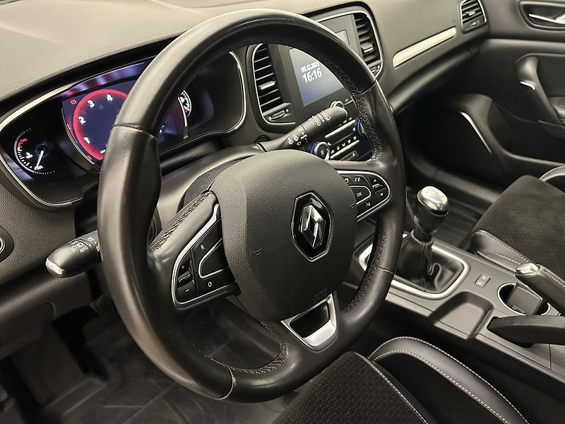 Renault Mégane 1.3 TCe - fotka 9 z 24
