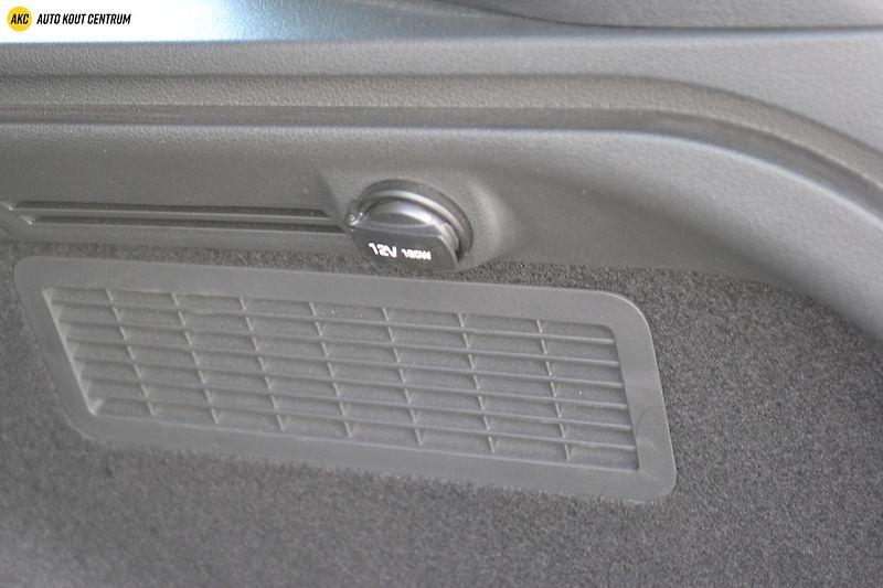 Hyundai i30 WG 1,5I MT SMART FL NAVI - fotka 16 z 45