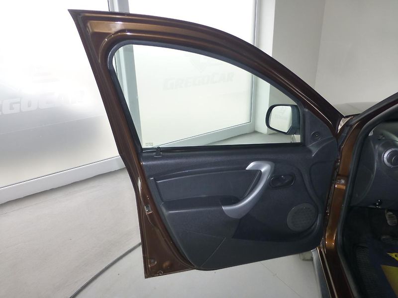 Dacia Duster (2010) 1,5DCI-79KW*KLIMATIZACE**ALU* - fotka 9 z 22