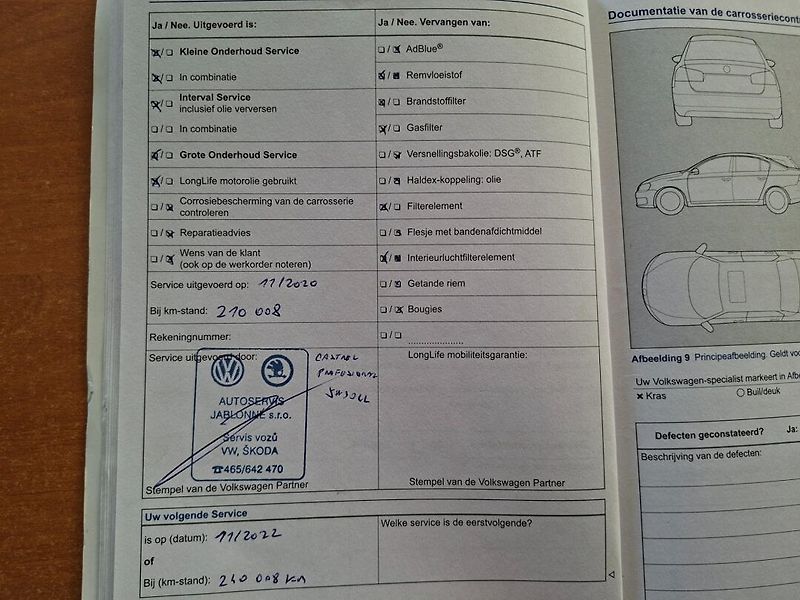 Volkswagen Sharan (2012) 2.0TDI 103kW 6MAN -7.MÍST - fotka 38 z 48
