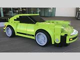 Porsche 911 Turbo z Lego kostek v životní velikosti.
