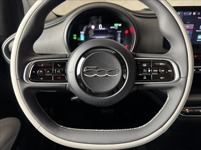 Fiat 500e La Prima Kamera LED Assist - fotka 43 z 44