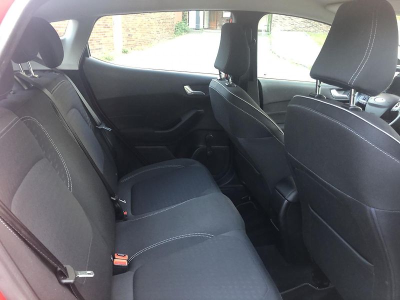 Ford Fiesta (2018) 1,0 NAVI AL kola rezervace - fotka 50 z 69