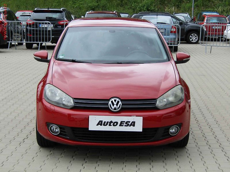 Volkswagen Golf (2011) 1.2TSi, AC, park.čidla - fotka 2 z 22
