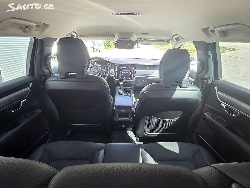 Volvo V90 (2019) servis Volvo, 100% dámské, Top - fotka 18 z 20