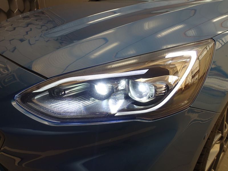 Ford Focus 2,0 ST Styling-Paket Performan - fotka 50 z 57