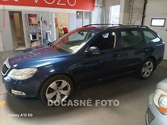 Škoda Octavia (2010) 2.0 TDi, xenon, autoAC - fotografie inzerátu