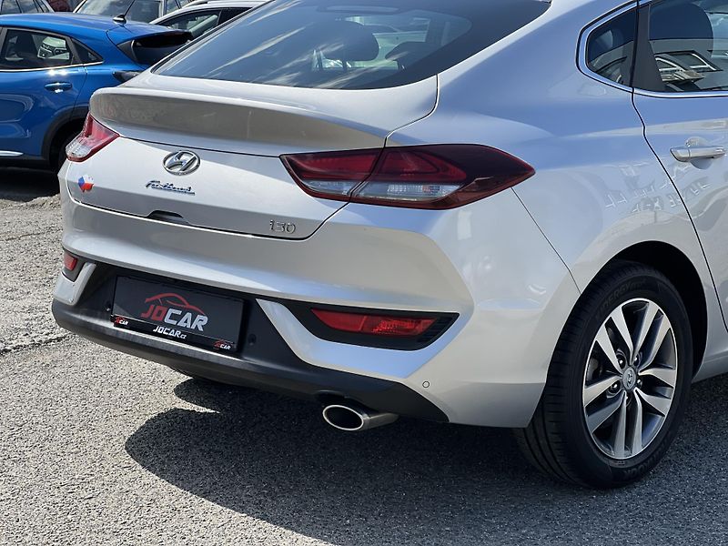 Hyundai i30 Fastback 1.0T-GDi KOUPENO V ČR - fotka 37 z 37