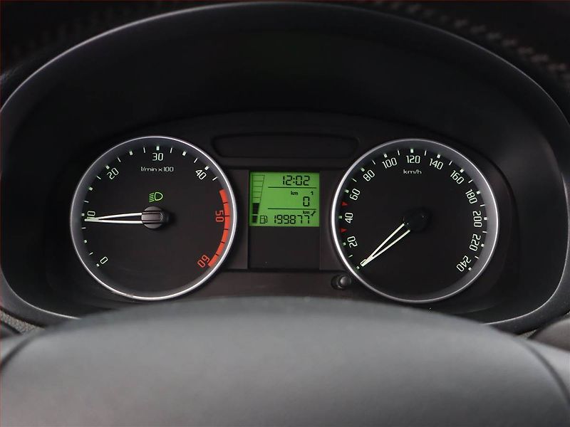 Škoda Roomster (2009) Ambition 1.4 TDi - fotka 9 z 13