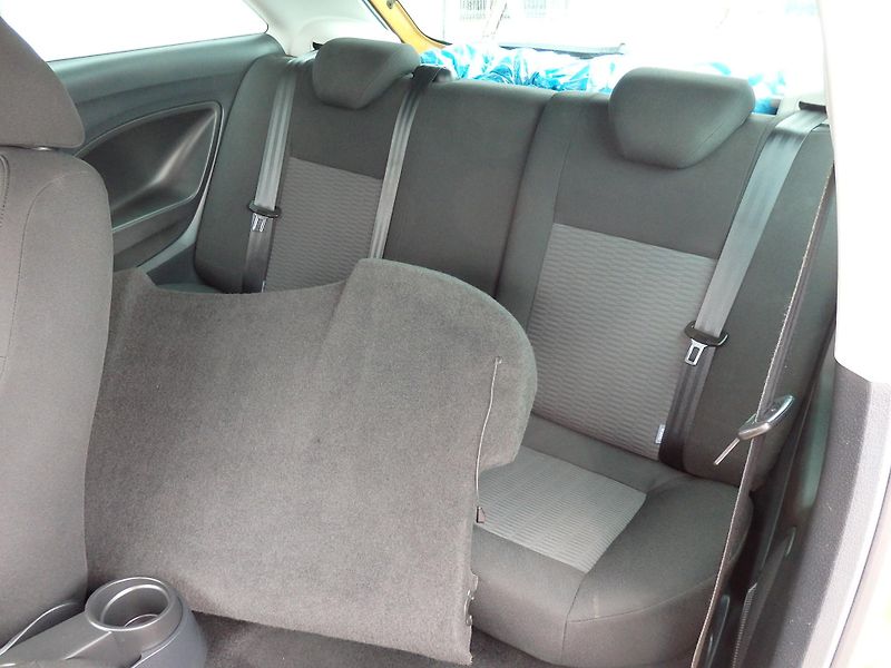 Seat Ibiza 1.2 TSI 77 kW ZÁLOHOVÁNO - fotka 7 z 16