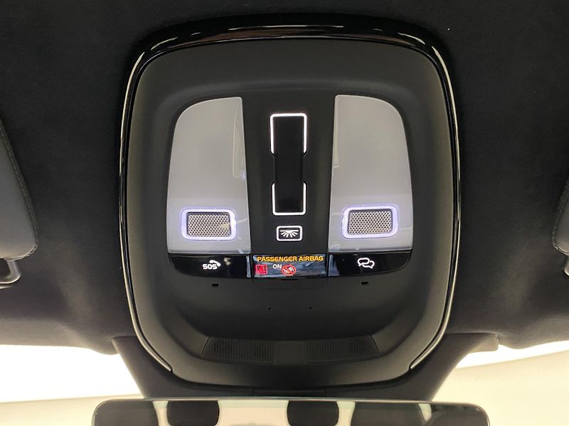 Volvo XC90 T8 RECHARGE BLACK EDITION 7m - fotka 32 z 72