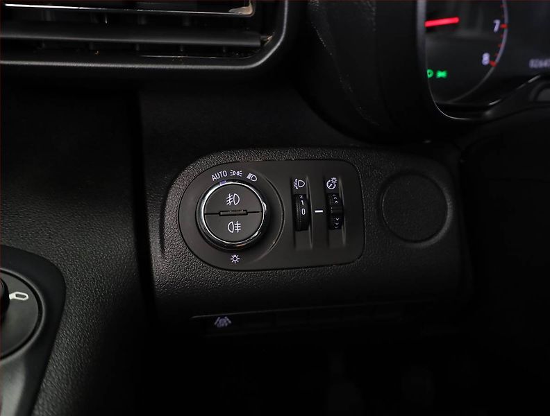 Opel Combo (2023) Edition 1.2 Turbo, 5Míst, ČR - fotka 14 z 18