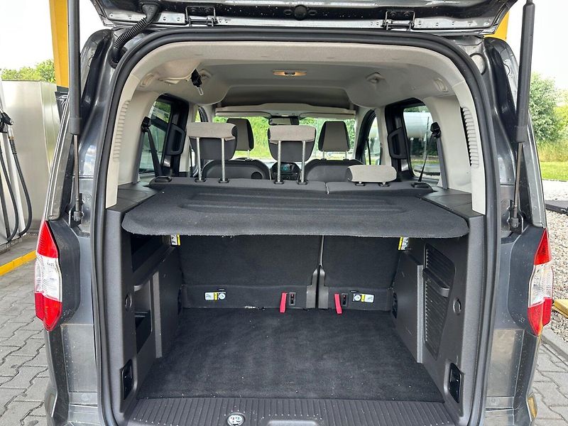 Ford Tourneo Courier (2015) 1.6TDCi GARANCE KM - fotka 13 z 13