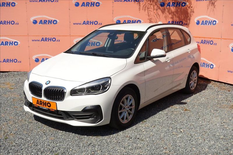 BMW Řada 2 218d, ČR, 1 MAJ., SERV.KN. - fotka 3 z 41