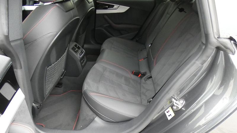 Audi A5 Sportback 40 TDI quattro S tro - fotka 21 z 28