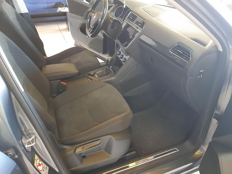 Volkswagen Tiguan Allspace 2.0 TDI 4x4 DSG NAVI LED - fotka 24 z 26