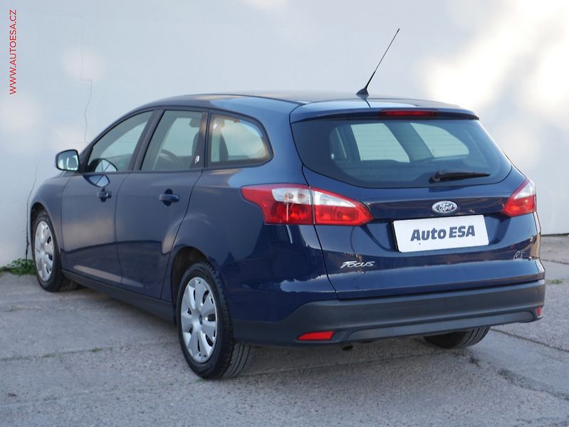 Ford Focus (2013) 1.6 TDCi, Klima - fotka 4 z 15