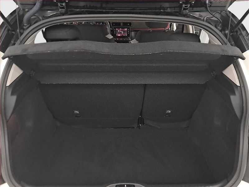 Citroën C3 (2021) 1.2 PureTech, ČR,1.maj - fotka 13 z 15