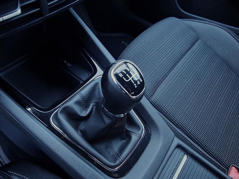 Škoda Octavia 1.5 TSI Ambition,ČR,1.Majitel - fotka 36 z 50