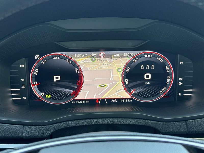 Škoda Karoq (2025) 1.5 TSI DSG Sportline - fotka 6 z 33
