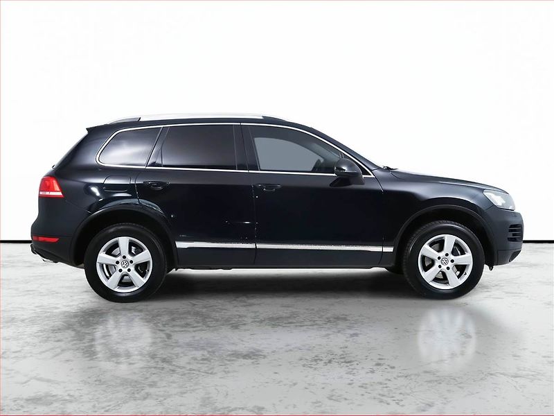 Volkswagen Touareg (2010) 3.0 TDI, 4X4, Automat, Navi - fotka 6 z 21