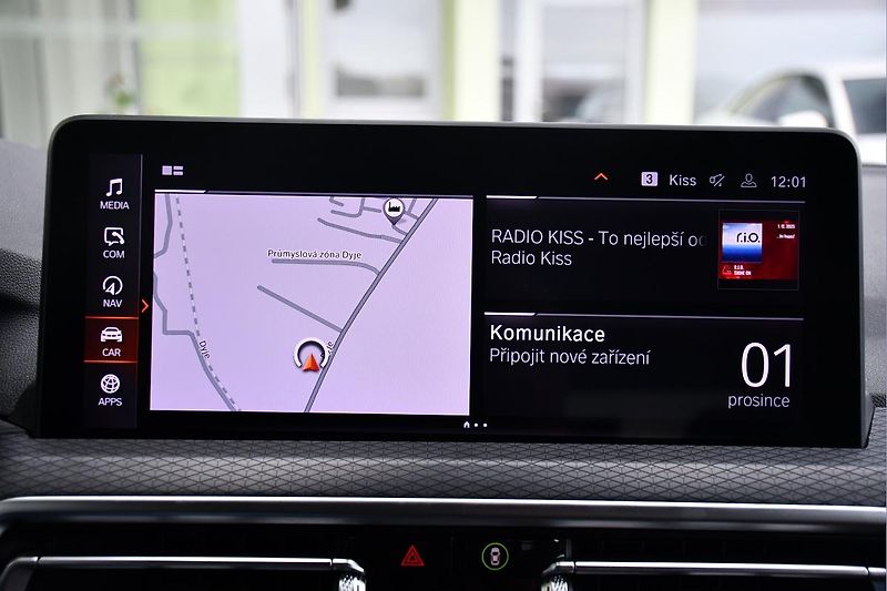BMW X3 xDrive30d M-SPORT TAŽNÉ 1M ČR - fotka 27 z 43