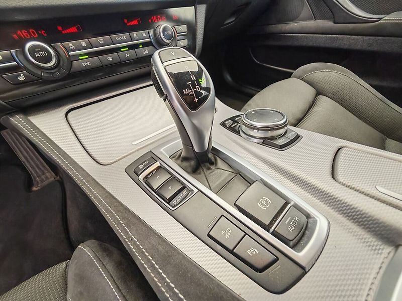 BMW Řada 5 - fotka 32 z 35