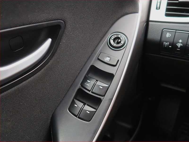Hyundai i30 (2013) 1.6 GDI, Serv.kniha, Tempomat - fotka 14 z 18