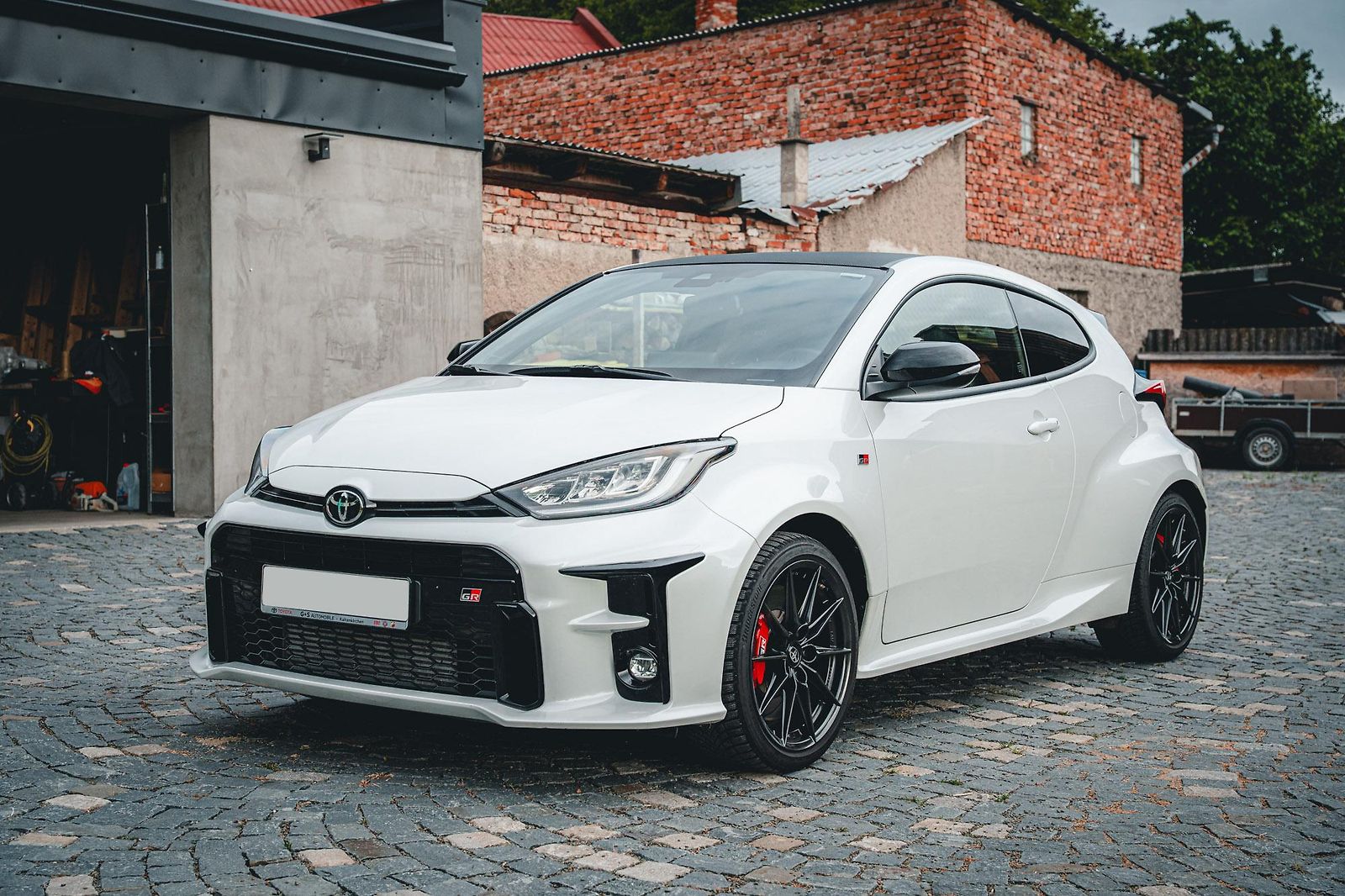 Toyota Yaris GR PERFORMANCE 4x4 1 MAJITEL 