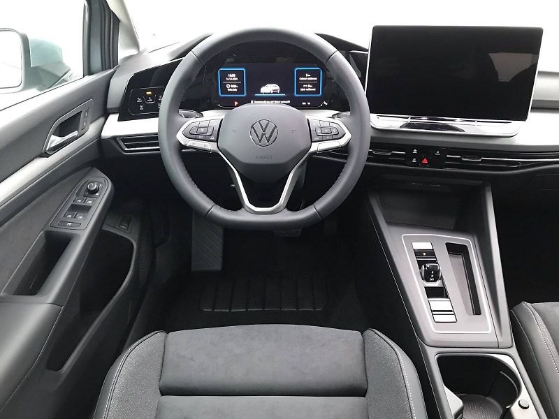 Volkswagen Golf (2026) People 7DSG 1,5eTSI - fotka 6 z 7