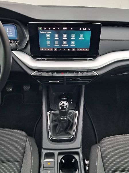 Škoda Octavia (2024) Combi IV  Selection  1.5 TSI / - fotka 16 z 29