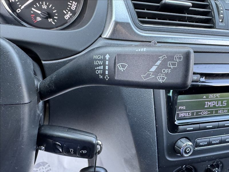 Škoda Rapid 1,2 TSI FRESH 1.maj původ ČR - fotka 35 z 49